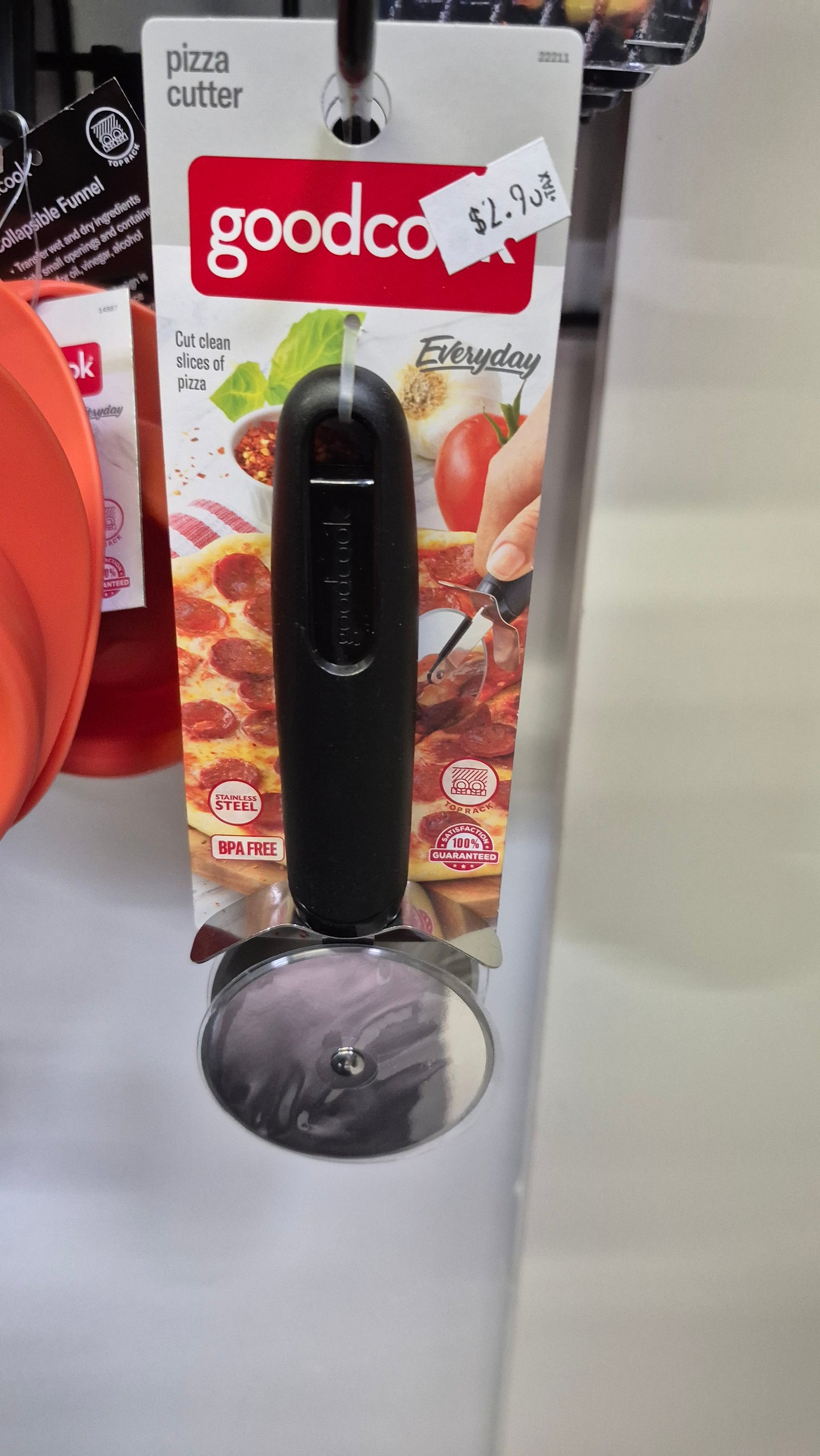 GC PIZZA CUTTER